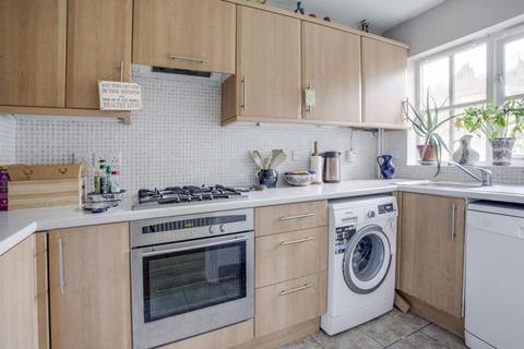 14 Bevan Hill, Chesham, HP5 2QS