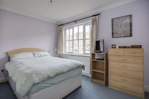 14 Bevan Hill, Chesham, HP5 2QS