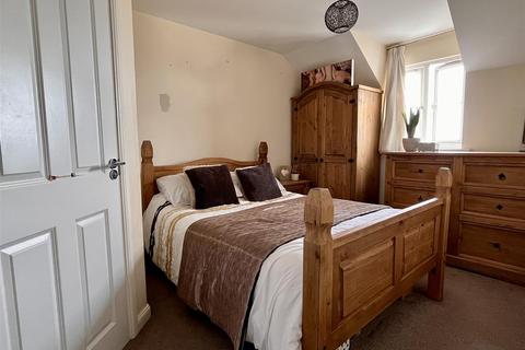 3 bedroom end of terrace house for sale - Birchwood Road, Brislington, Bristol