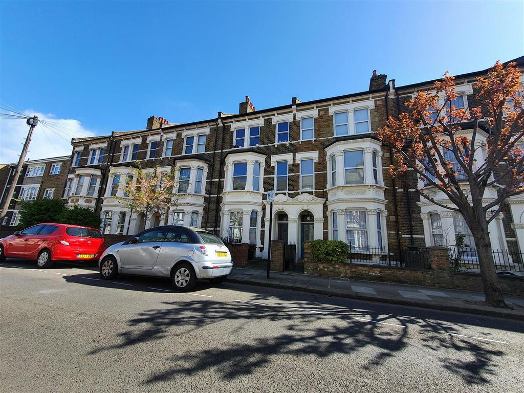 Denholme Road, Maida Vale 1 bed flat £1,400 pcm (£323 pw)