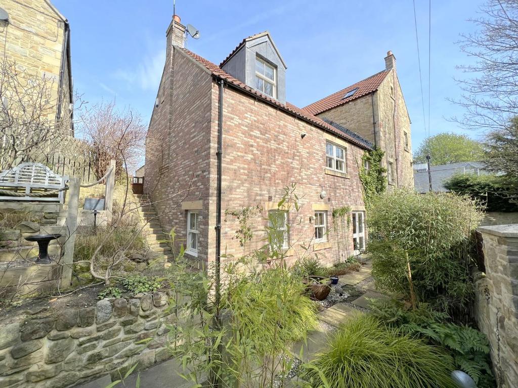 Waldridge Hall Court, Chester Le Street 3 bed semidetached house £335,000