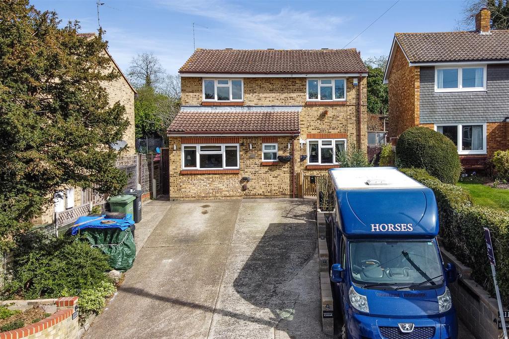 Rosebery Road, Epsom 5 bed detached house £700,000