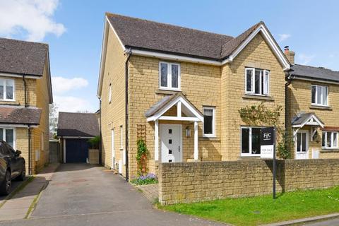 8 Hodgson Close, Fritwell, Bicester, OX27 7QB