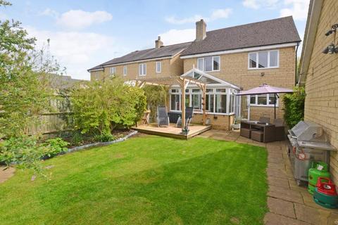 8 Hodgson Close, Fritwell, Bicester, OX27 7QB