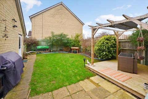 8 Hodgson Close, Fritwell, Bicester, OX27 7QB