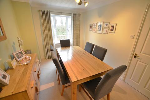 8 Hodgson Close, Fritwell, Bicester, OX27 7QB
