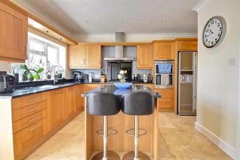 13 Craythorne, Tenterden, TN30 6SD
