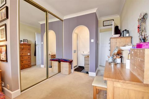 13 Craythorne, Tenterden, TN30 6SD