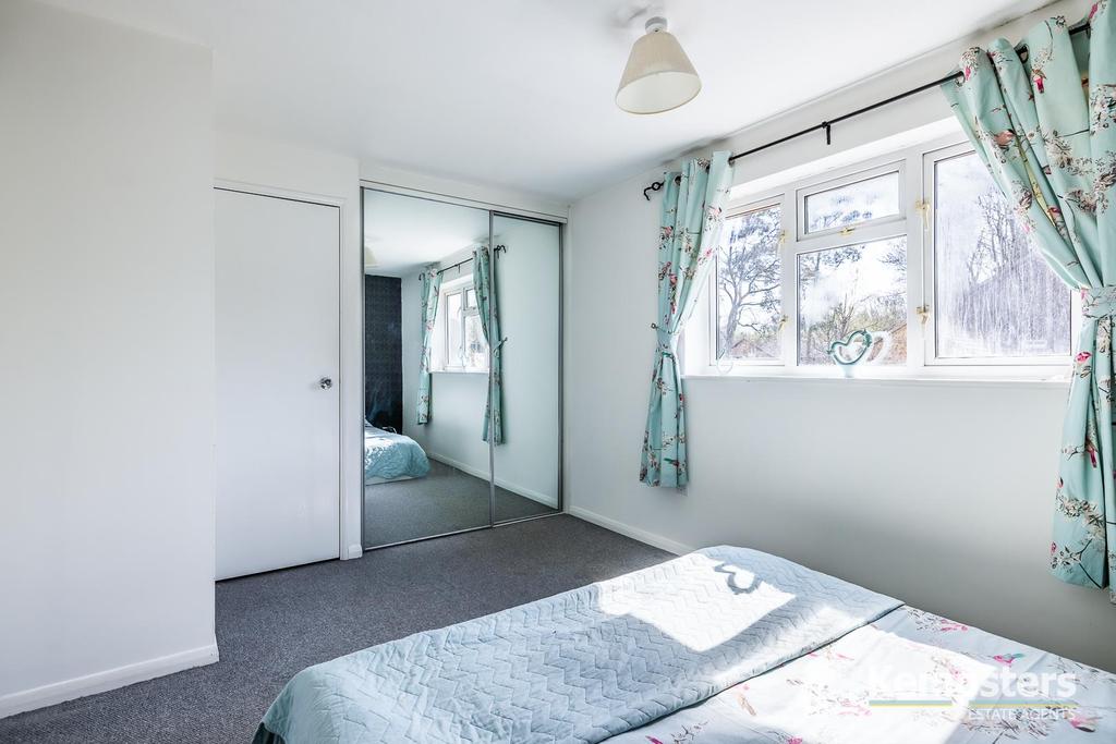Bedroom 3rd.jpg