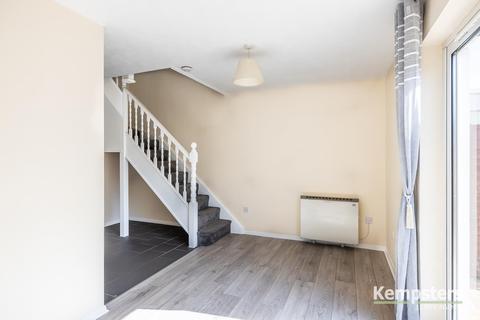 2 Broadlands, Badgers Dene, Grays, RM17 5HZ