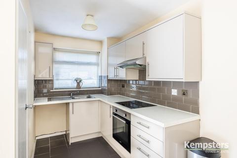 2 Broadlands, Badgers Dene, Grays, RM17 5HZ