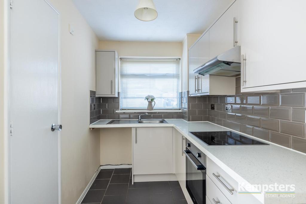 Kitchen 4.jpg
