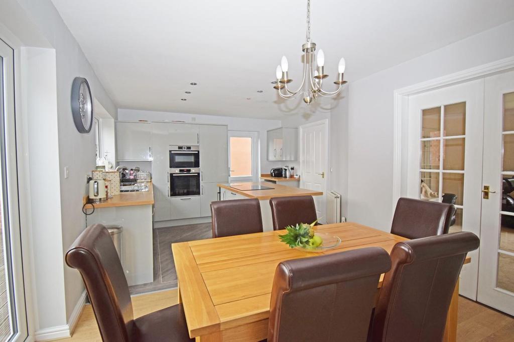 64 Appletrees Crescent, kitchen from diner b.jpg