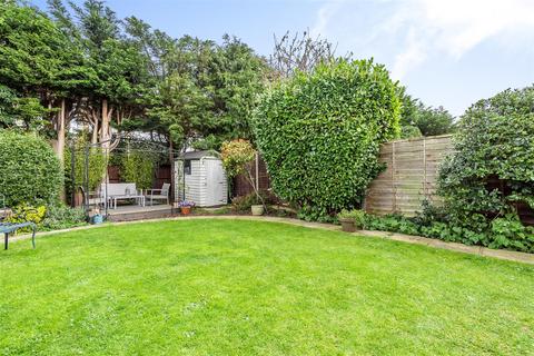 7 Preston Drive, Epsom, KT19 0AD