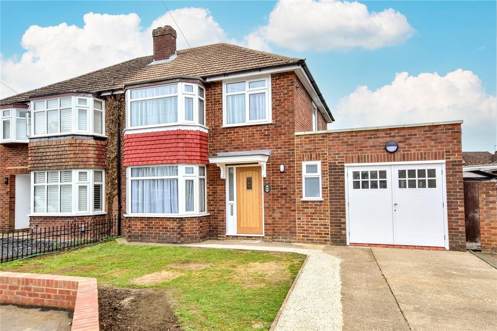 Palliser Road, Chalfont St. Giles... 3 bed semidetached house £2,100