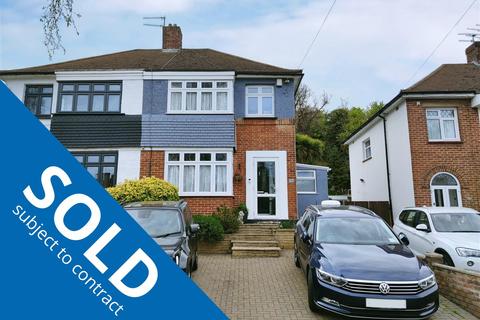 52 Valley Drive, Gravesend, DA12 5RS