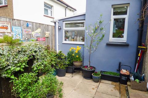 52 Valley Drive, Gravesend, DA12 5RS