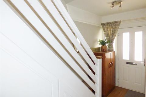 52 Valley Drive, Gravesend, DA12 5RS