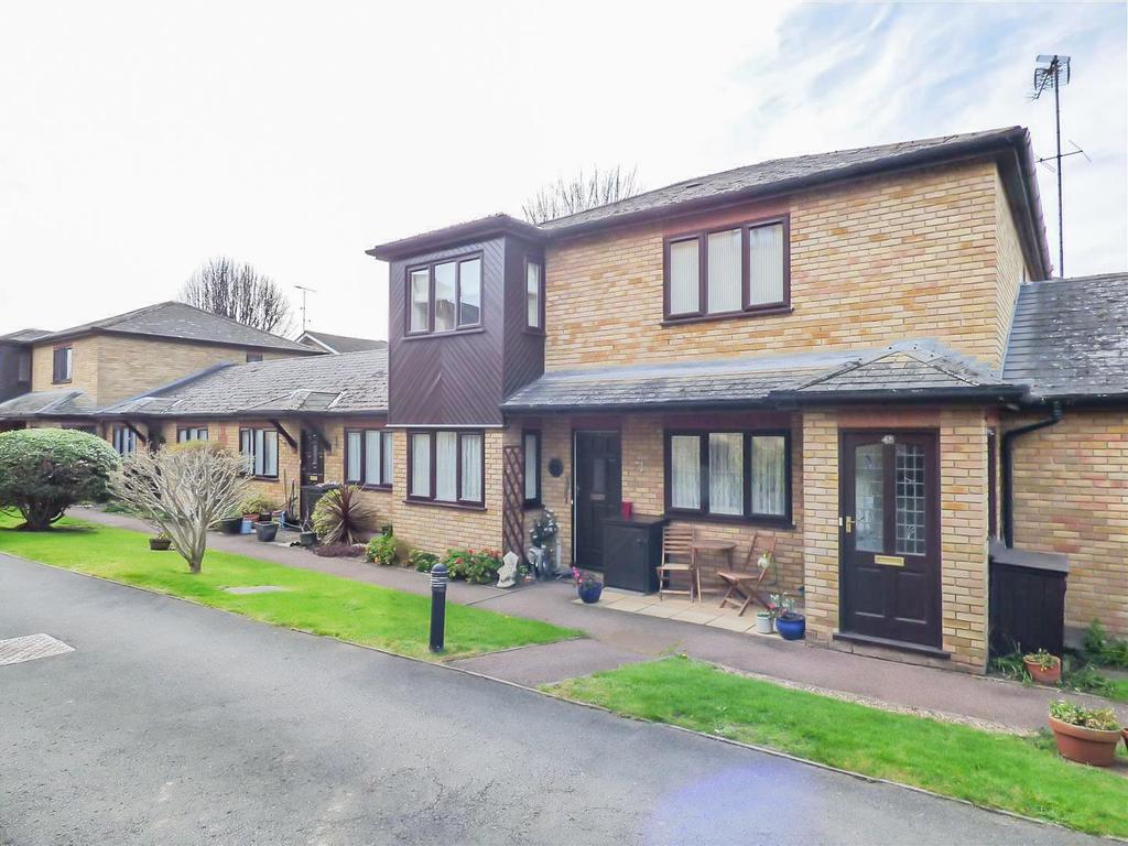 St. James Oaks, Trafalgar Road, Gravesend 2 bed retirement property for sale £185,000