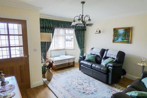 5 Tudor Close, Northfleet, Gravesend, DA11 8DT