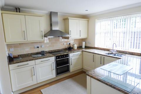 5 Tudor Close, Northfleet, Gravesend, DA11 8DT