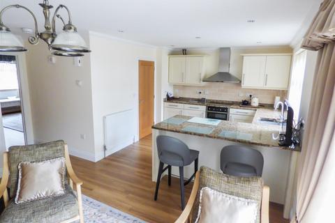 5 Tudor Close, Northfleet, Gravesend, DA11 8DT