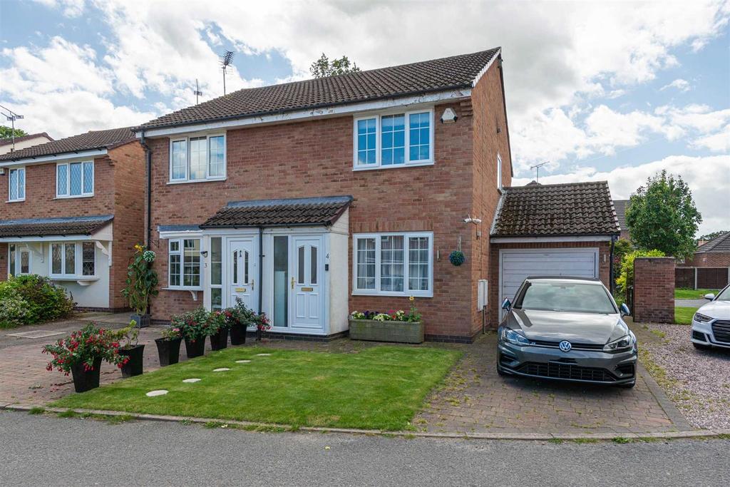 Bickley Close, Hough, Crewe 2 bed semidetached house £190,000