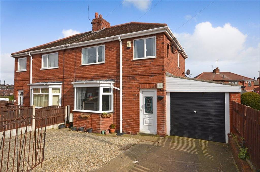 Grove Lea Crescent, Pontefract, WF8 3 bed semidetached house £800 pcm (£185 pw)
