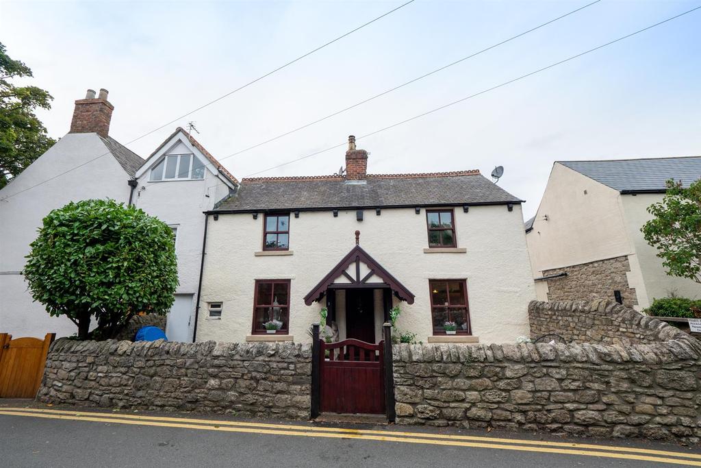 Sunniside Lane, Cleadon, Sunderland 2 bed end of terrace house £995 pcm (£230 pw)