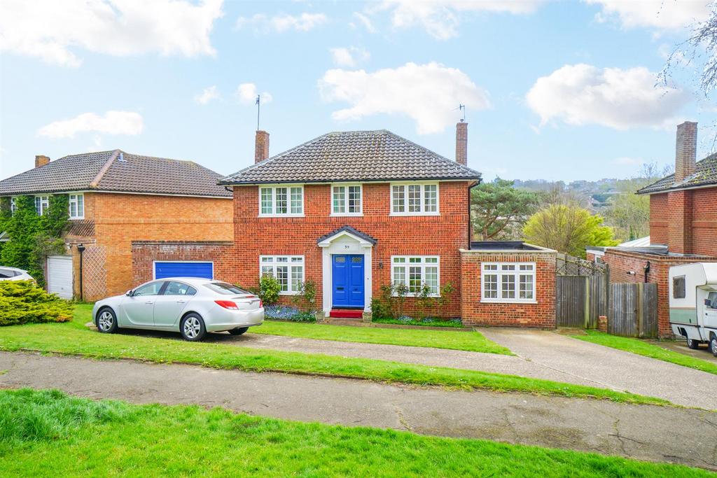 Gillsmans Park, St. LeonardsOnSea 4 bed detached house £550,000