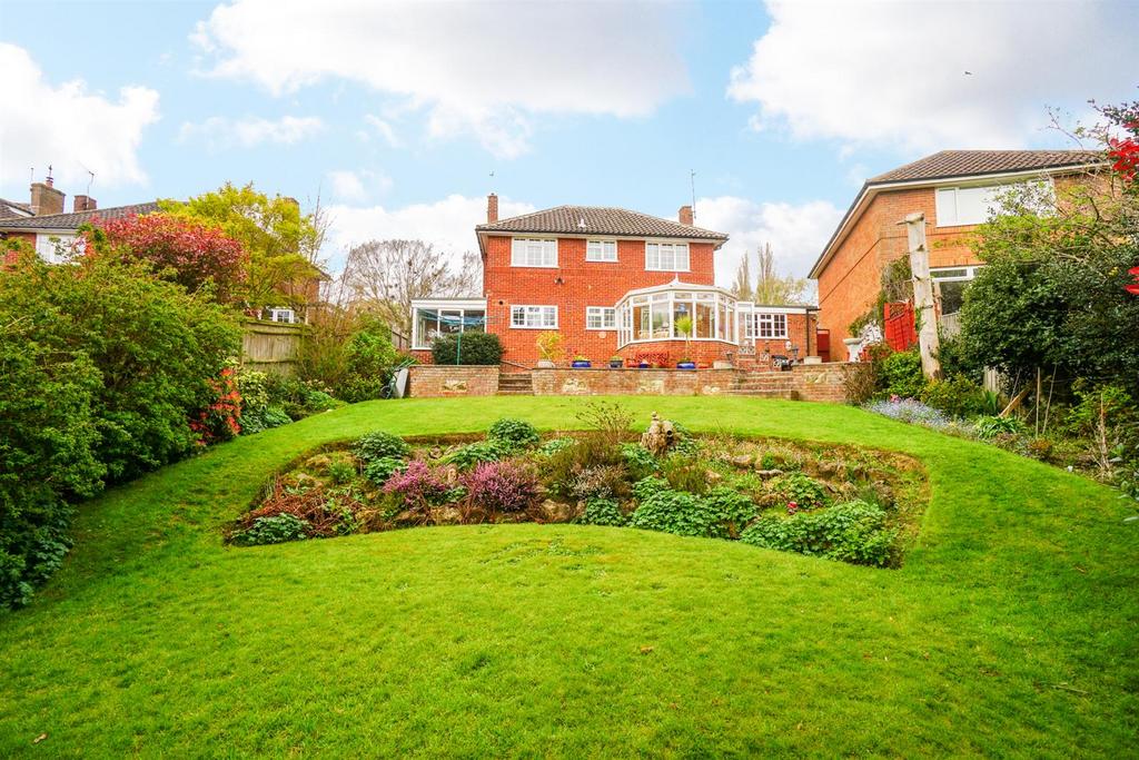 Gillsmans Park, St. LeonardsOnSea 4 bed detached house £550,000