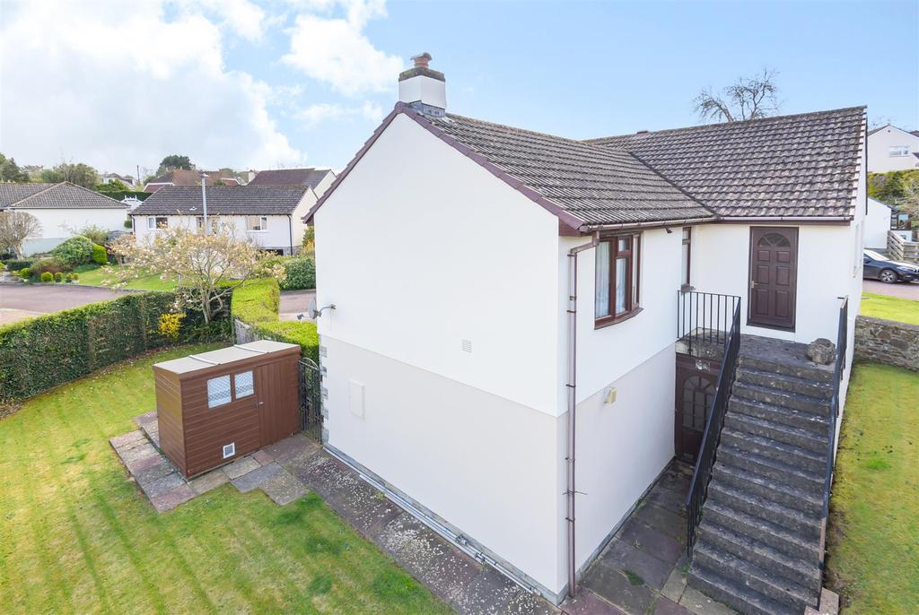 Goodwood Park Road, Northam, Bideford 4 bed detached house £425,000