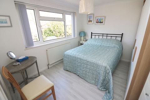2 Boscombe Close, Egham, TW20 8LX