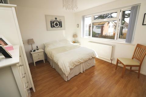 2 Boscombe Close, Egham, TW20 8LX