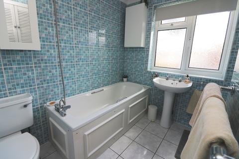 2 Boscombe Close, Egham, TW20 8LX