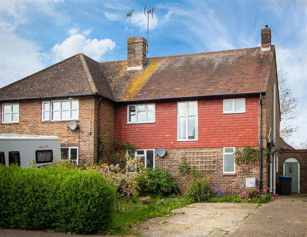 America Lane, Haywards Heath 3 bed semidetached house £425,000