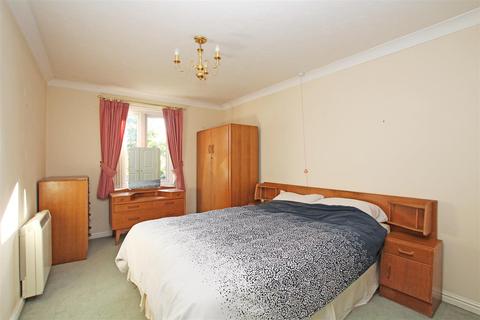 2 bedroom retirement property for sale - Byron Court, Chichester