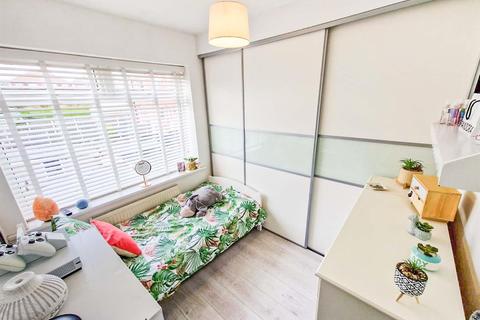 40 Broomhead Road, Wombwell, Barnsley, S73 0SB