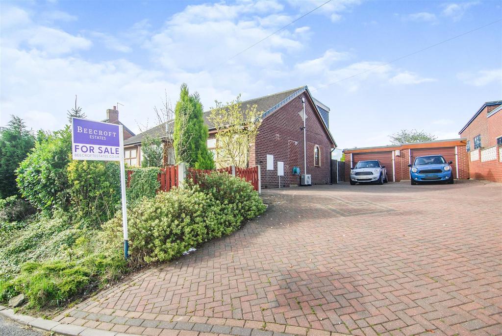 Wentworth Road, Jump, Barnsley 4 bed detached bungalow £445,000