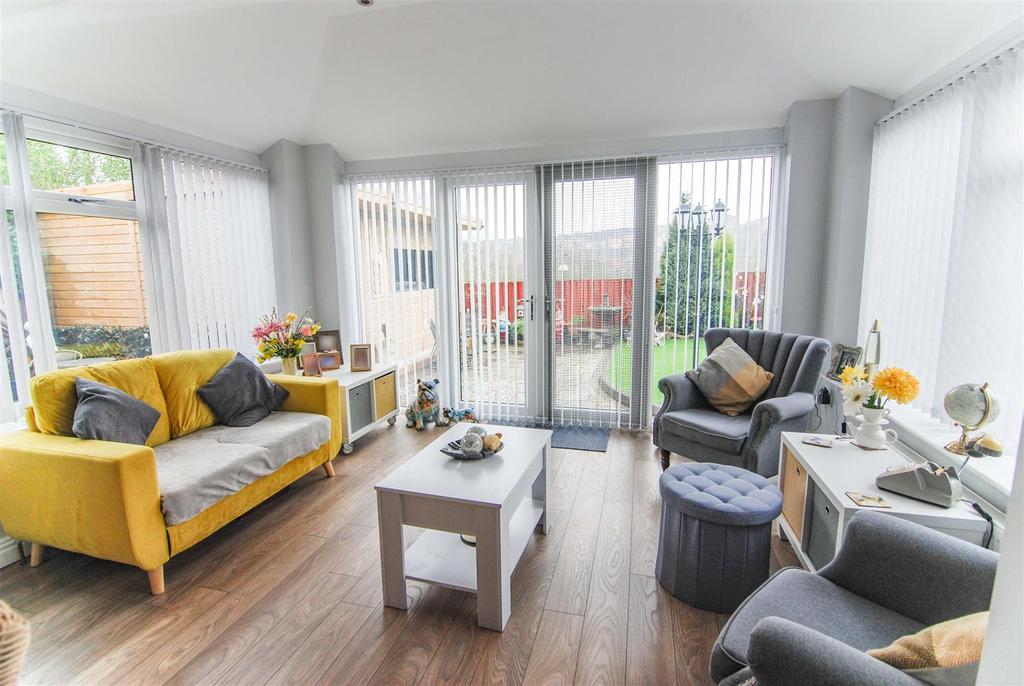 Wentworth Road, Jump, Barnsley 4 bed detached bungalow £445,000