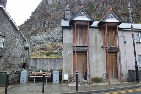 2 bedroom end of terrace house for sale, Church Street, Blaenau Ffestiniog