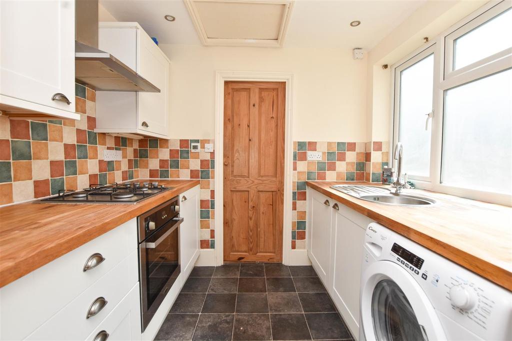 Fairlight Road, Eastbourne 2 bed terraced house £279,950