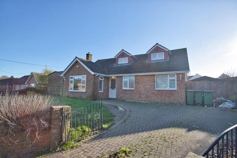 3 Barnhurst Lane, Hawkinge, Folkestone, CT18 7AU