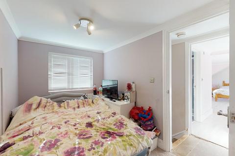 3 Barnhurst Lane, Hawkinge, Folkestone, CT18 7AU