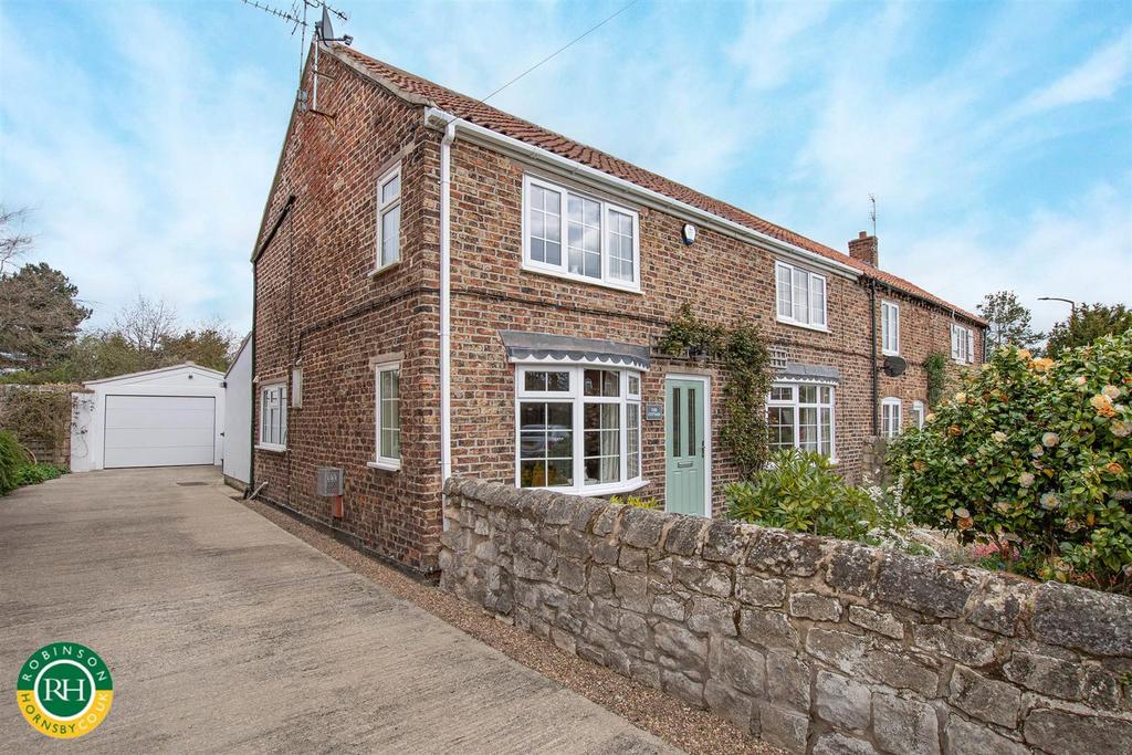 The Green, Finningley, Doncaster 3 bed cottage £390,000