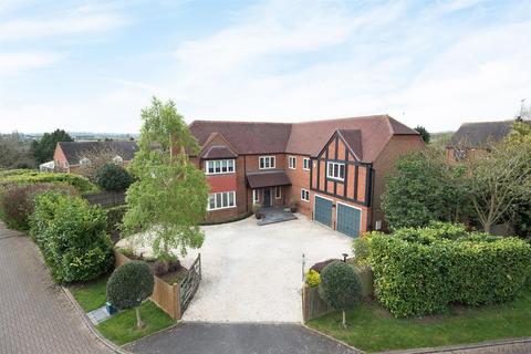 Fern Lodge, 2a Appleacres, Stoke Hammond, Milton Keynes, MK17 9ET
