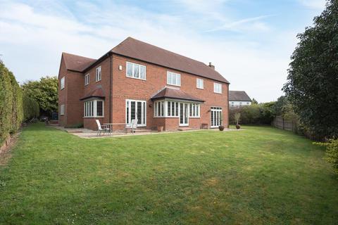 Fern Lodge, 2a Appleacres, Stoke Hammond, Milton Keynes, MK17 9ET