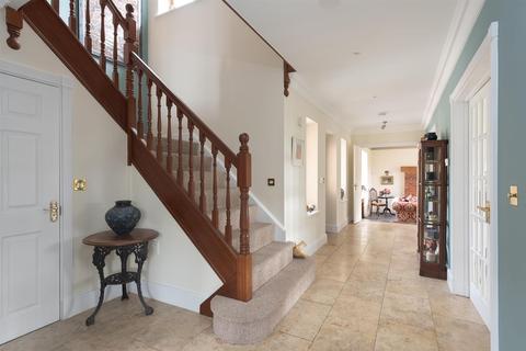 Fern Lodge, 2a Appleacres, Stoke Hammond, Milton Keynes, MK17 9ET