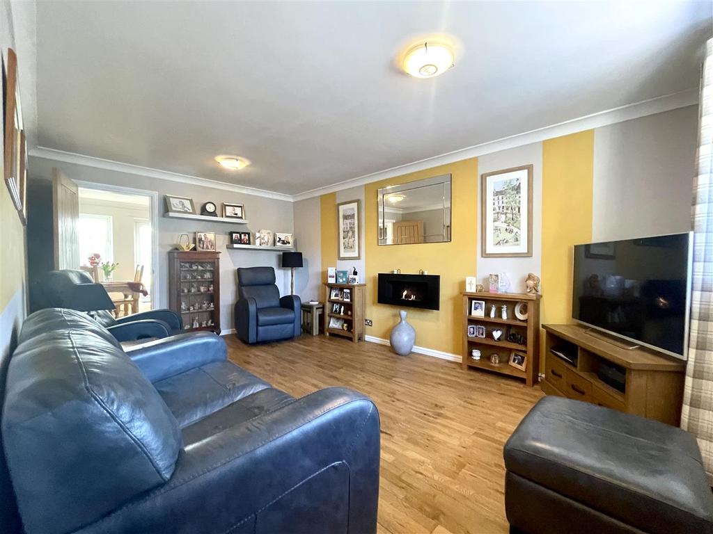 Richardson Close, Stoney Stanton... 4 bed detached house £400,000