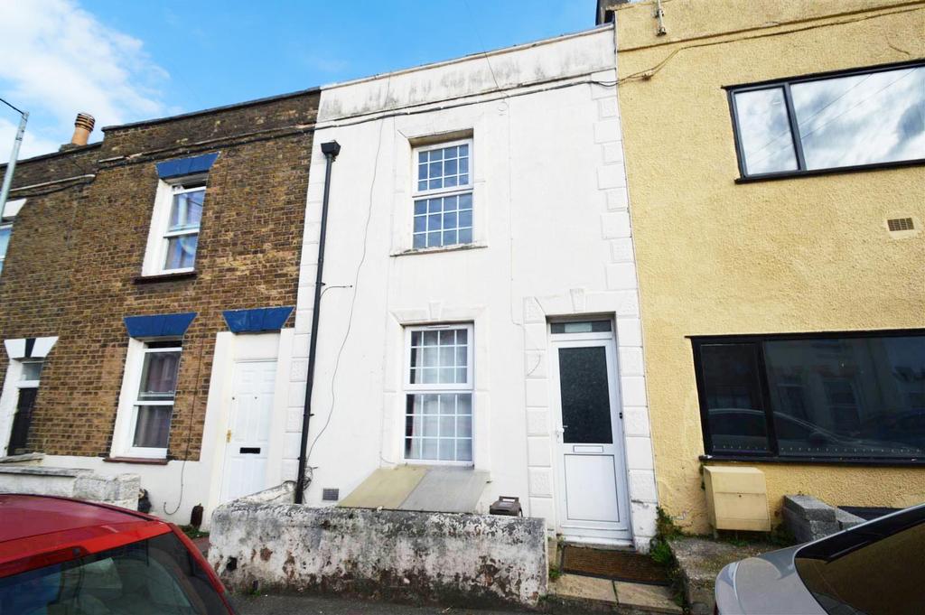 Britton Street, Gillingham 3 bed terraced house £1,100 pcm (£254 pw)